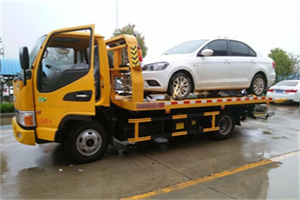 竖新镇附近拖车救援24小时服务热线